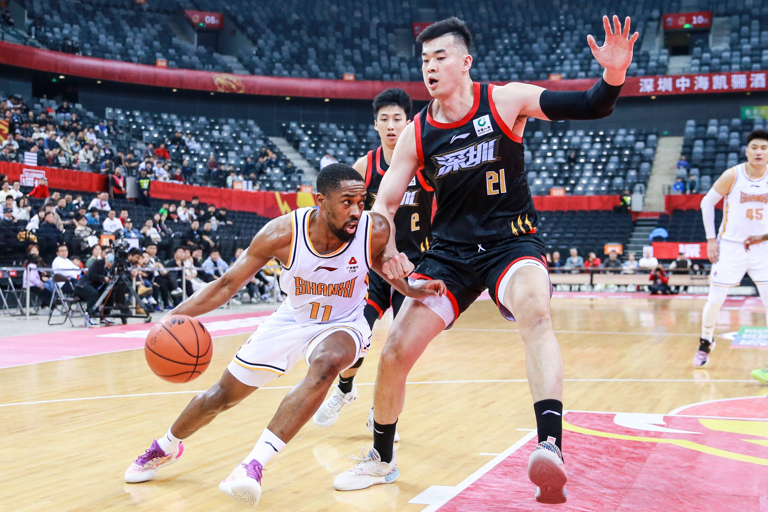 还是在勇士 还是在勇士